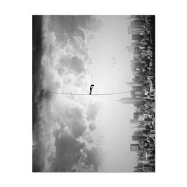 Tablou Canvas - Trecere, Traversare, Barbat, Umbrela, Nori, Oras, Alb/Negru, Marime: 80 x 100 cm - - Roveli