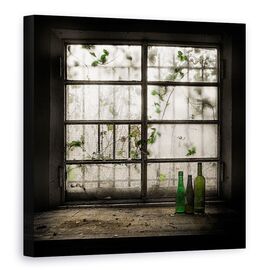 Tablou Canvas - Natura Moarta Cu Butelie Din Sticla - - Roveli