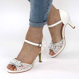 Sandale de dama decorate cu dantela si pietre QZL102-WHITE - - Roveli