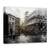 Tablou Canvas - Mergand Prin Piata, Marime: 75 x 100 cm - - Roveli