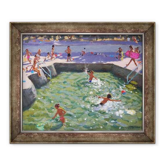 Tablou inramat - Andrew Macara - Piscina pentru copii, Vrsar, Croatia,2017 - - Roveli