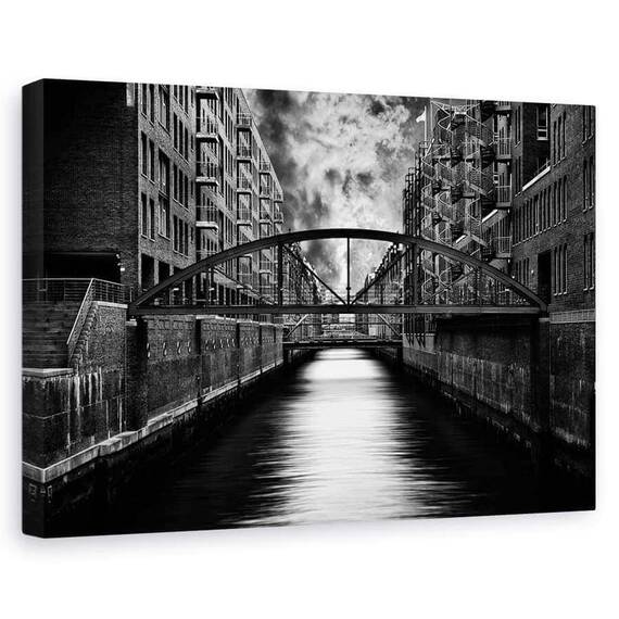 Tablou Canvas - Cealalta Parte A Hamburgului, Marime: 60 x 90 cm - - Roveli