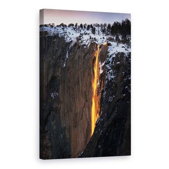 Tablou Canvas - Cascada De Foc, Marime: 60 x 90 cm - - Roveli