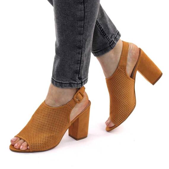 ​Sandale de dama, perforate, cu toc gros si inalt 922-CAMEL, Culoare (12): Camel, Marime (12): 38 - - Roveli