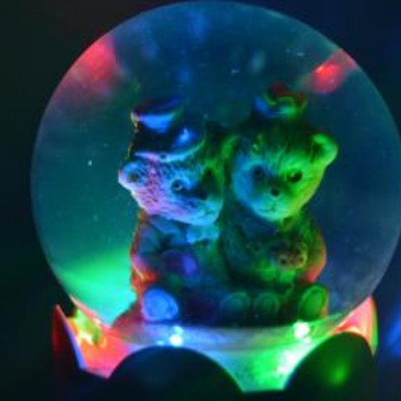 Glob luminos LED cu figurine in lichid, diverse modele - 7- Roveli