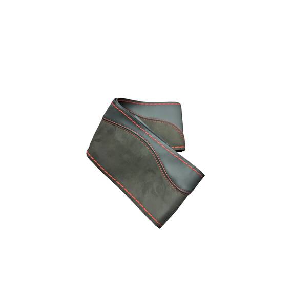 Husa volan cu ac si ata  imitatie piele si  alcantara  , marime M, culoare Negru  Cod: WK-1011 - - Roveli