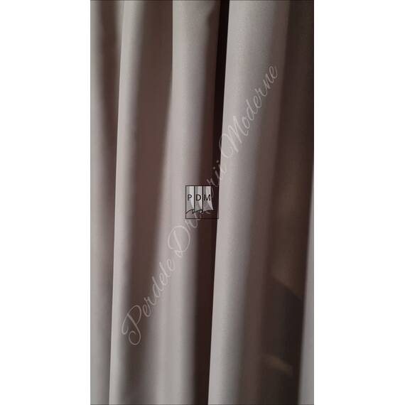 Draperie Satin pentru Living sau Dormitor, Model BLACKOUT, culoare ROZ PUDRĂ - 3- Roveli Draperie Satin pentru Living sau Dormitor, Model BLACKOUT, culoare ROZ PUDRĂ - 3- Roveli
