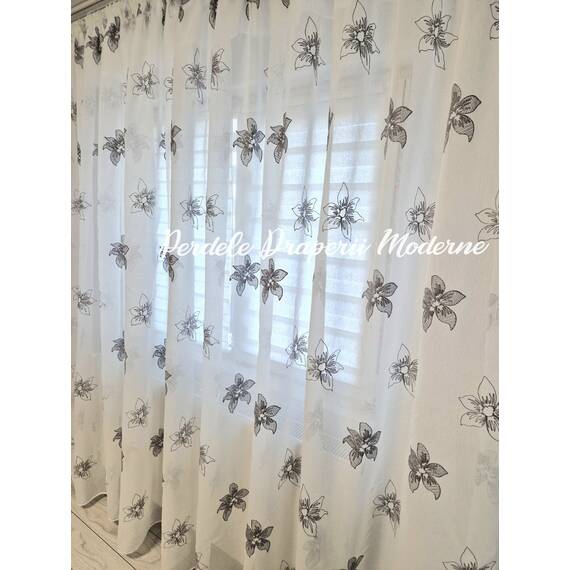 Perdea camera, marime la comanda, material  TIP IN, FLORI MARI GRI - 2- Roveli