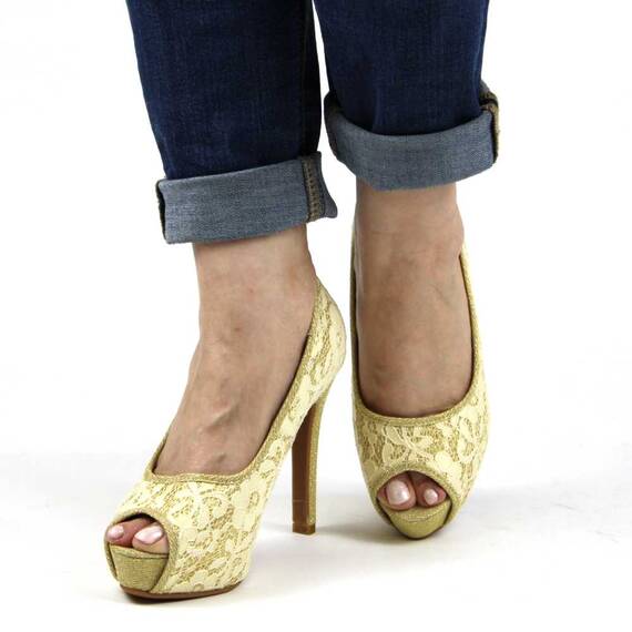 Pantofi eleganti cu platforma de dama ,decupati in varf cu dantela si insertii aurii A20-6-GOLD, Marime (12): 38 - 2- Roveli