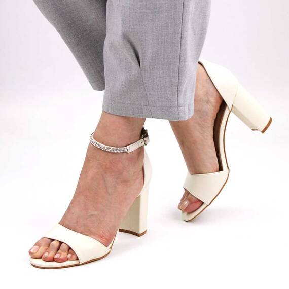 ​Sandale elegante de dama , cu bareta decorata cu pietre SK1582-D32-BEIGE, Culoare (12): Bej, Marime (12): 38 - - Roveli