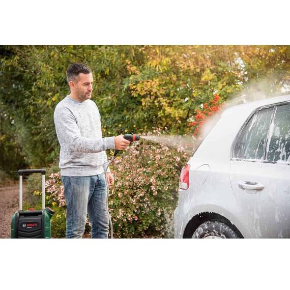 ​Aparat de spalat cu presiune Bosch, patru modele de stropit, presiune reglabila a apei, SmartBrush, 18V Li-Ion, cu rezervor 15 l, fara acumulator - 6- Roveli
