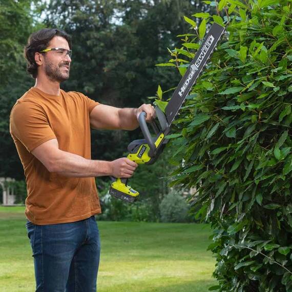 ​Foarfeca electrica pentru tuns gard viu Ryobi, lama din otel, 45 cm, cu acumulator 2 Ah, 18 V - 3- Roveli