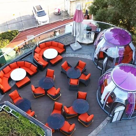 ​Casuta tip cupola DacEnergy©, realizata din policarbonat si aliaj aluminiu alb, banda luminoasa cu LED-uri, sistem de ventilare, plasa insecte, 3,6 x 2,8 m, draperie albastra - 5- Roveli