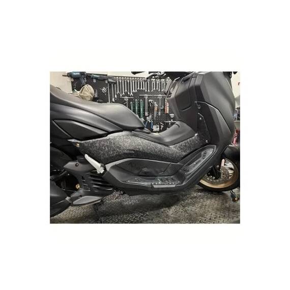 Rola folie auto autocolant Pet Premium carbon forjat mat 1.52m x 18m cu tehnologie eliminare bule Cod: PET10163 - 2- Roveli