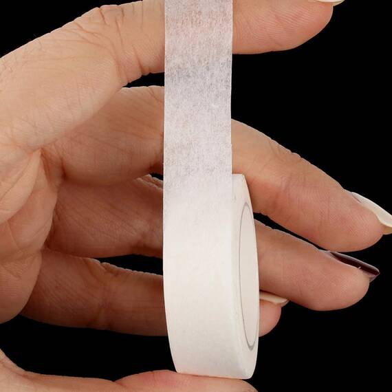 Rola profesionala, banda din hartie, high quality, pentru izolarea genelor inferioare pentru extensii gene 900 cm - 2- Roveli