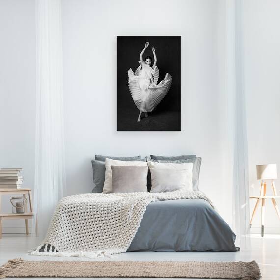 Tablou canvas - Lacul Lebedelor, Portret, Lacul Lebedelor, Inger, Rochie, Moda, Alb-Negru, 40 x 60 cm - 3- Roveli