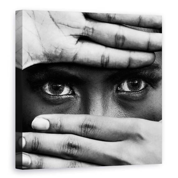 Tablou canvas - Ochi, Maini, Degete, Portret, Alb-Negru, Stare de Spirit, 60 x 60 cm - - Roveli