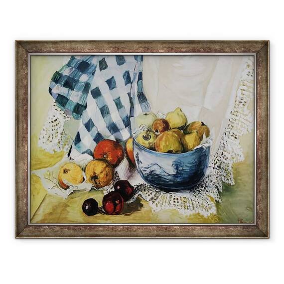Tablou inramat - Joan Thewsey - Natura moarta cu un castron albastru, mere, pere, textile si dantela, 60 x 80 cm - - Roveli