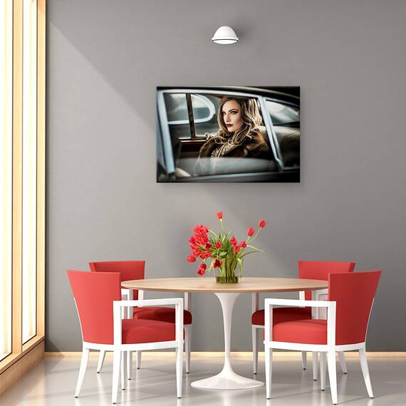 Tablou Canvas - Conducand Diva La Un Eveniment, Marime: 40 x 60 cm - 4- Roveli