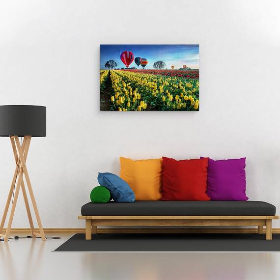 Tablou Canvas - Baloane Cu Aer Cald Peste Campul Cu Lalele, Marime: 40 x 60 cm - 2- Roveli