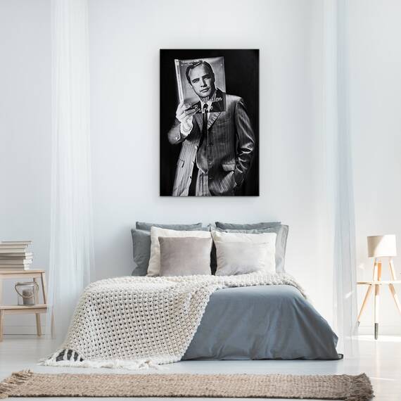 Tablou Canvas - Citind Ca Un Star De Cinema, Marlon, Brando, Book, Handsome, Man, Marime: 60 x 90 cm - 3- Roveli