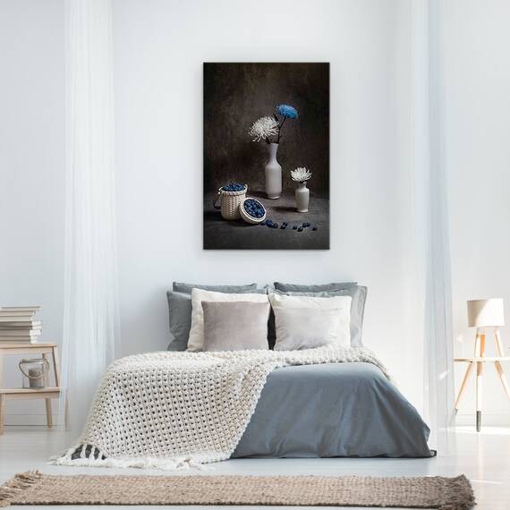 Tablou Canvas - Natura Statica Cu Afine, Flori, Albastru, Coacaze, Alb, Vaza, Marime: 60 x 90 cm - 3- Roveli