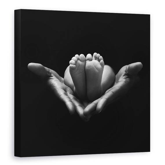 Tablou Canvas - Un Mic Miracol, Copil, Dragut, Mana, Nou-Nascut, Dragoste, Marime: 60 x 60 cm - - Roveli