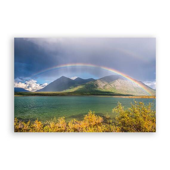 Tablou Canvas - Curcubeu in Yukon, Lac, Insula, Munti, Munte, Marime: 60 x 90 cm - - Roveli