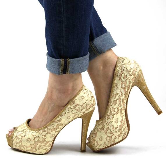 Pantofi eleganti cu platforma de dama ,decupati in varf cu dantela si insertii aurii A20-6-CHAMPAGNE, Marime (12): 40 - - Roveli